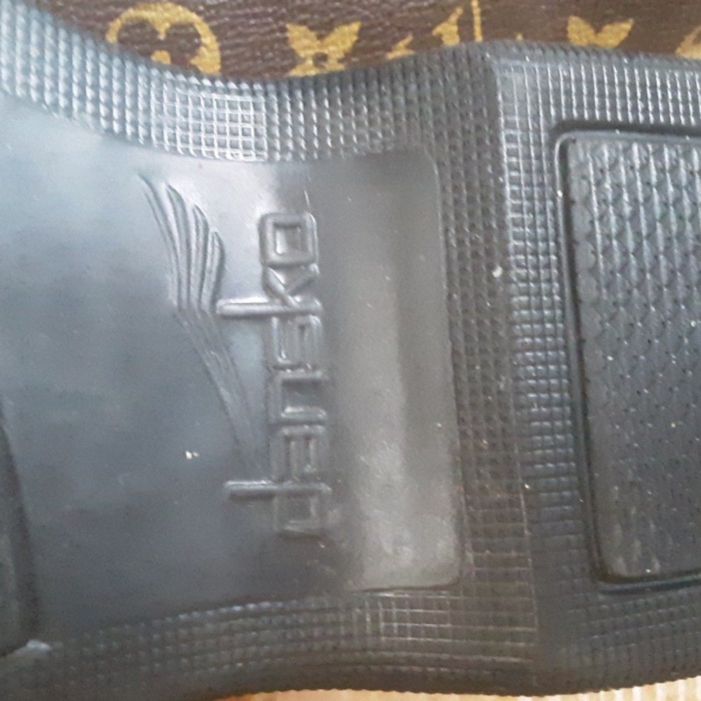 Dansko Shoes - Picture 6 of 10